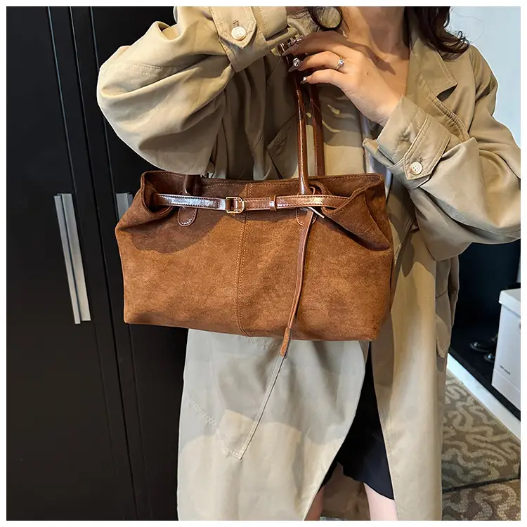 Women's Suede Shoulder Bag Large Capacity Brown — feature 5