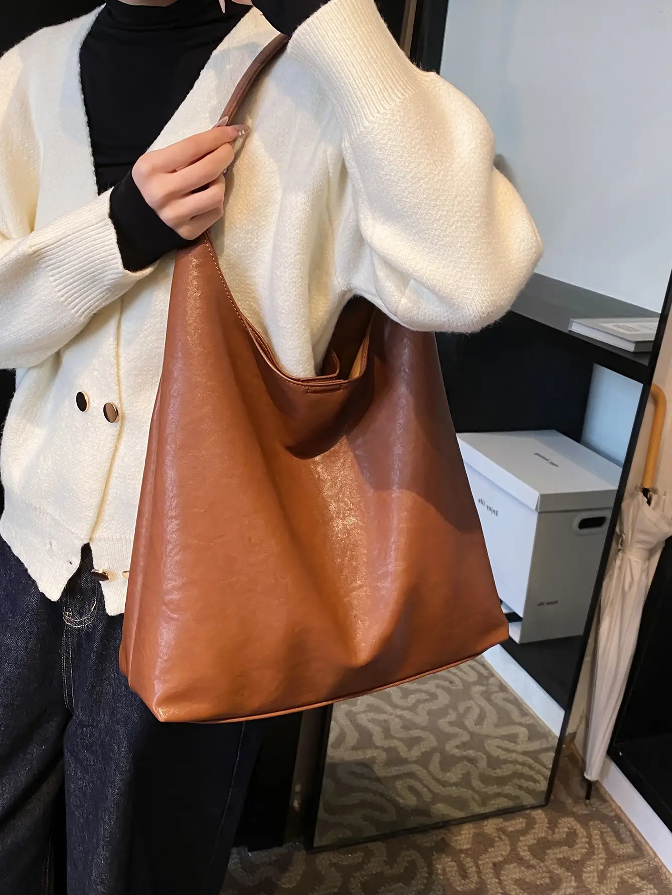 Women's Retro College Style Large Capacity Shoulder Tote Bag Brown Leather - Image 5