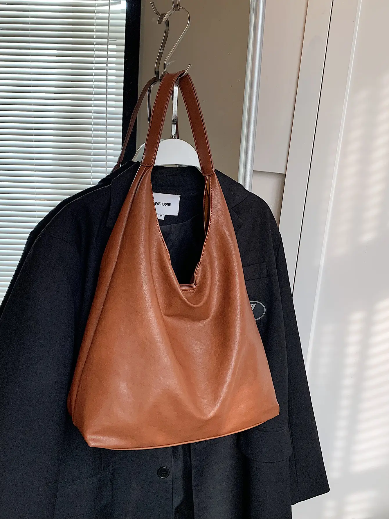 Women's Retro College Style Large Capacity Shoulder Tote Bag Brown Leather - Image 9