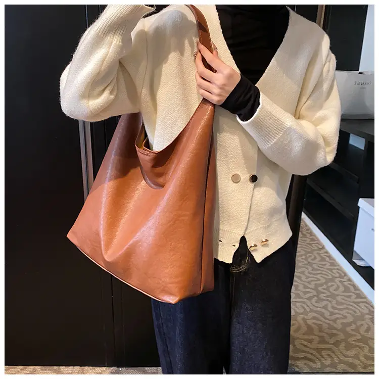 Women's Retro College Style Large Capacity Shoulder Tote Bag Brown Leather — feature 17