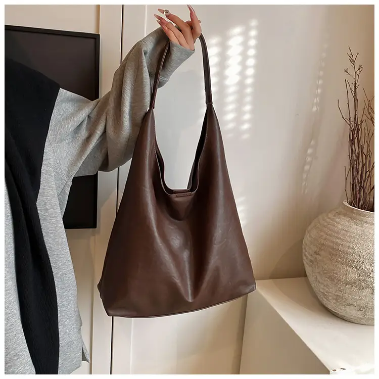 Women's Retro College Style Large Capacity Shoulder Tote Bag Brown Leather — feature 23