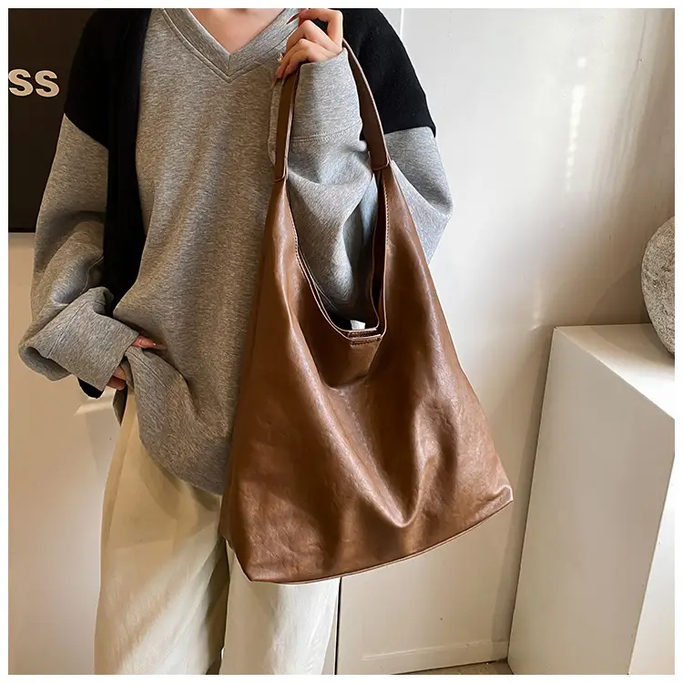 Women's Retro College Style Large Capacity Shoulder Tote Bag Brown Leather — feature 27