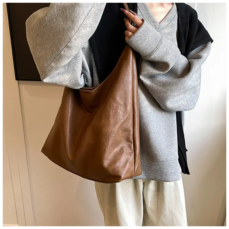 Women's Retro College Style Large Capacity Shoulder Tote Bag Brown Leather — feature 28