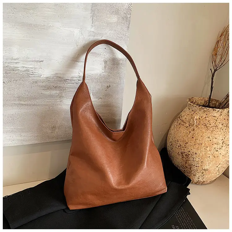 Women's Retro College Style Large Capacity Shoulder Tote Bag Brown Leather — feature 34