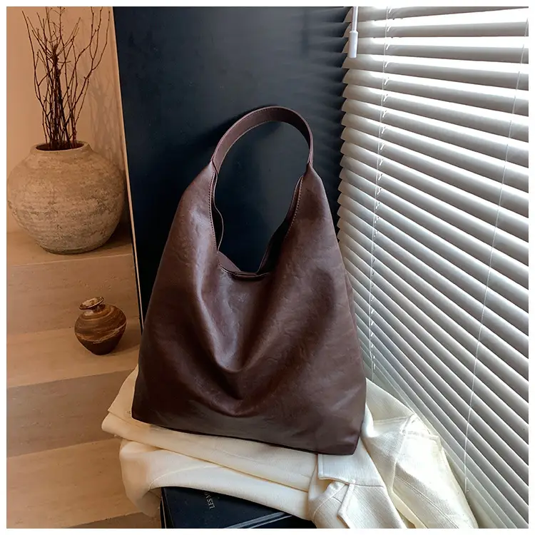 Women's Retro College Style Large Capacity Shoulder Tote Bag Brown Leather — feature 40