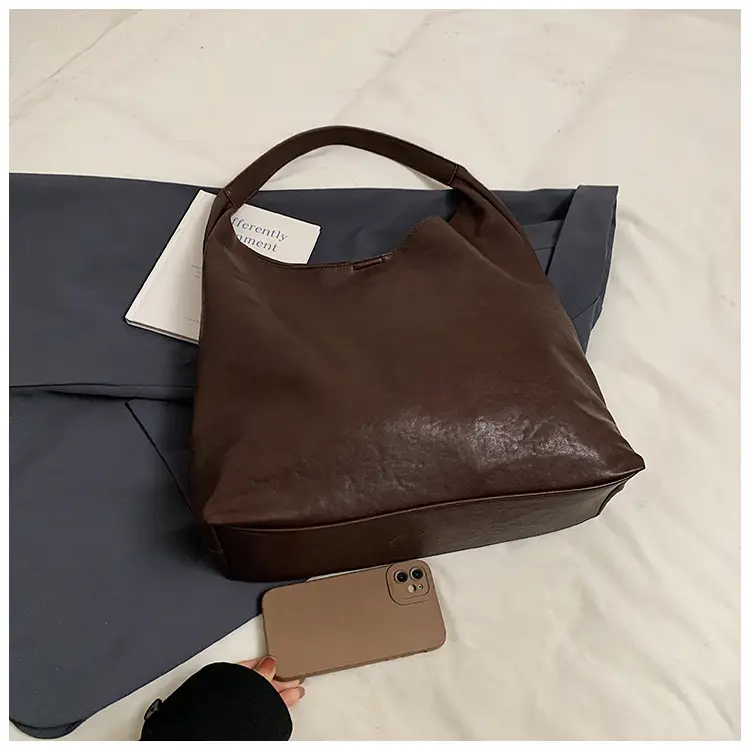 Women's Retro College Style Large Capacity Shoulder Tote Bag Brown Leather — feature 44