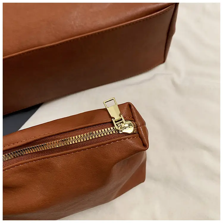 Women's Retro College Style Large Capacity Shoulder Tote Bag Brown Leather — feature 45
