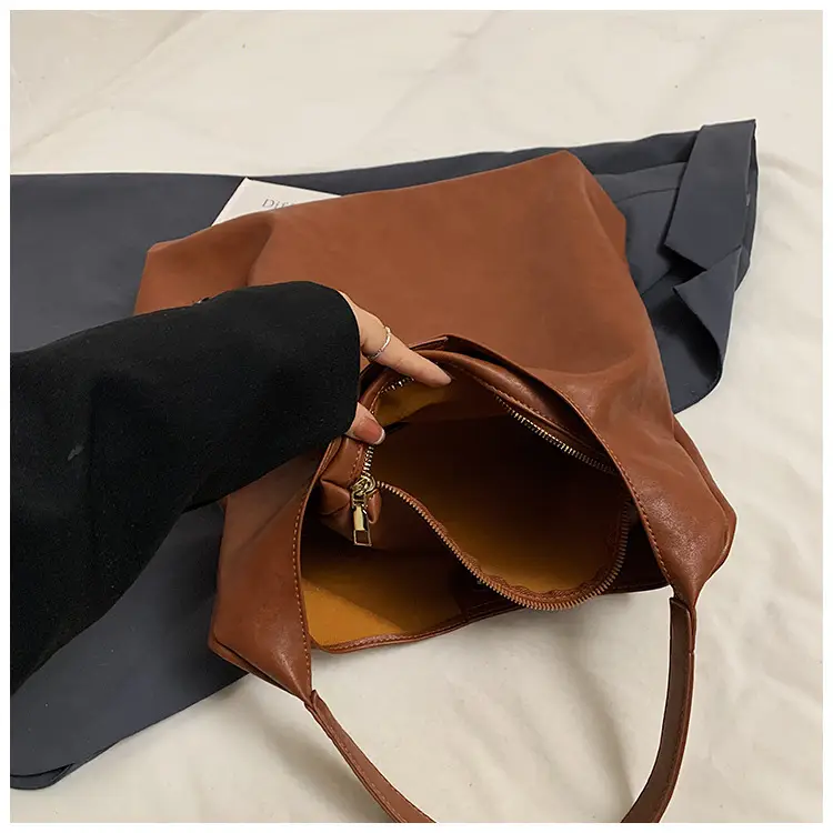 Women's Retro College Style Large Capacity Shoulder Tote Bag Brown Leather — feature 46