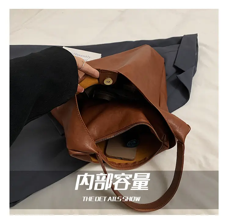 Women's Retro College Style Large Capacity Shoulder Tote Bag Brown Leather — feature 9