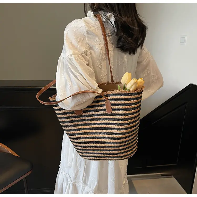 Women's Straw Underarm Bag with Leather Handles — feature 15
