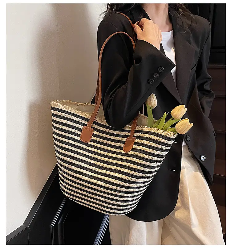 Women's Straw Underarm Bag with Leather Handles — feature 2