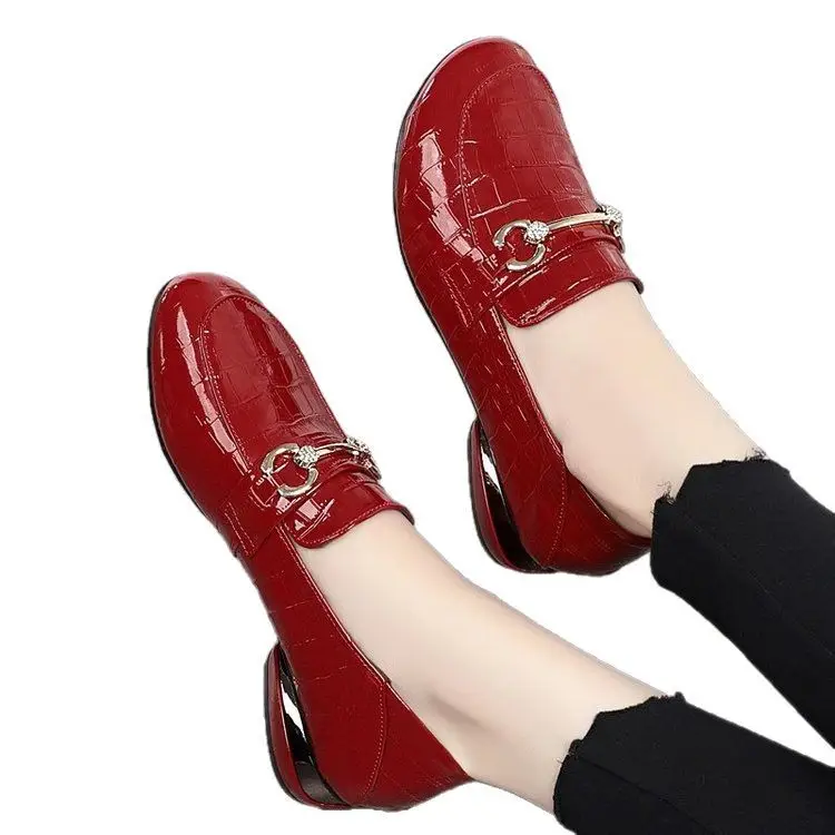 Patent Leather Loafers 2025 Spring New Low Heel Small Leather Shoes Women's Soft Bottom Soft Surface Flat Shoes Explosions Women's Shoes - Image 8
