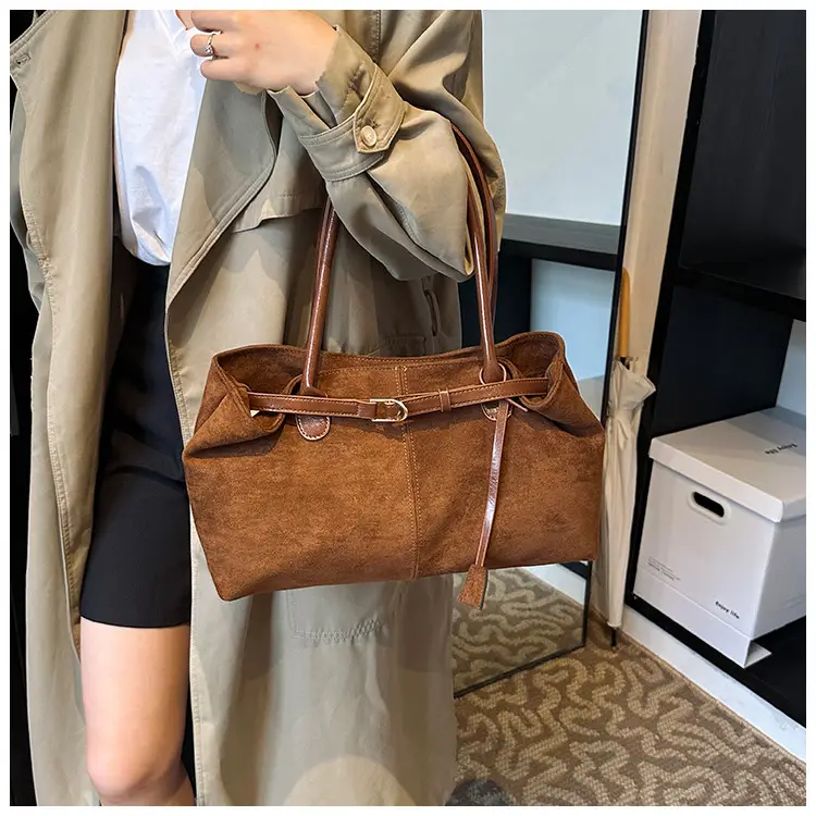 Women's Large Capacity Frosted Shoulder Bag Brown — feature 6
