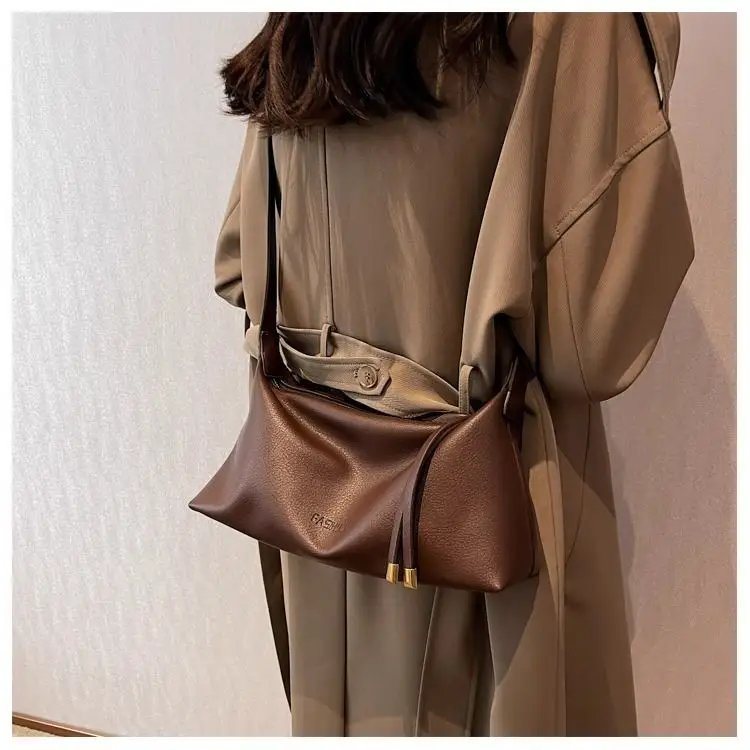Women's Brown Leather Crossbody Bag with Gold Ring — feature 16