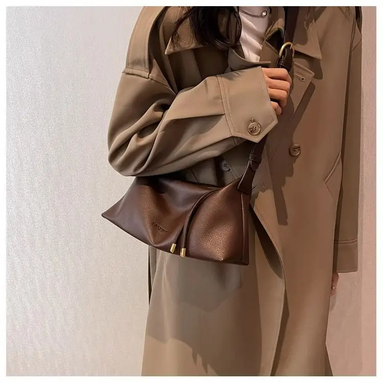 Women's Brown Leather Crossbody Bag with Gold Ring — feature 17