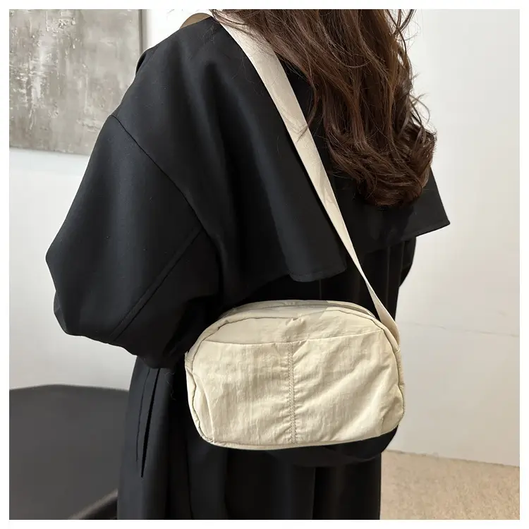 Women's Lightweight Nylon Crossbody Bag 2025 — feature 11