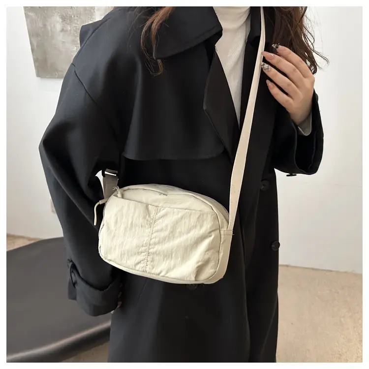 Women's Lightweight Nylon Crossbody Bag 2025 — feature 9