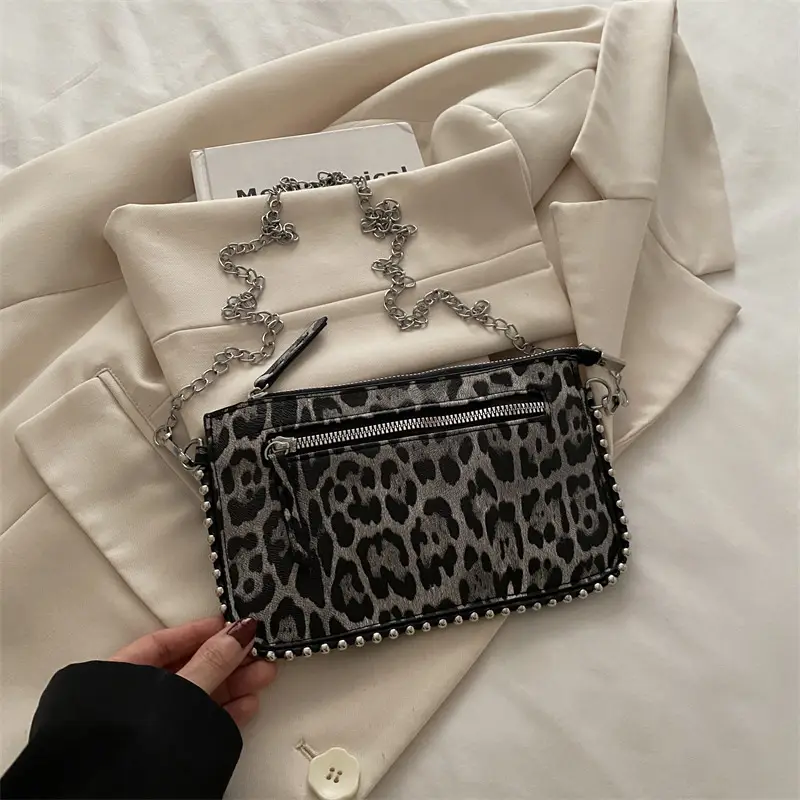 Lovery Leopard Print Crossbody Bag 2025 - Image 5