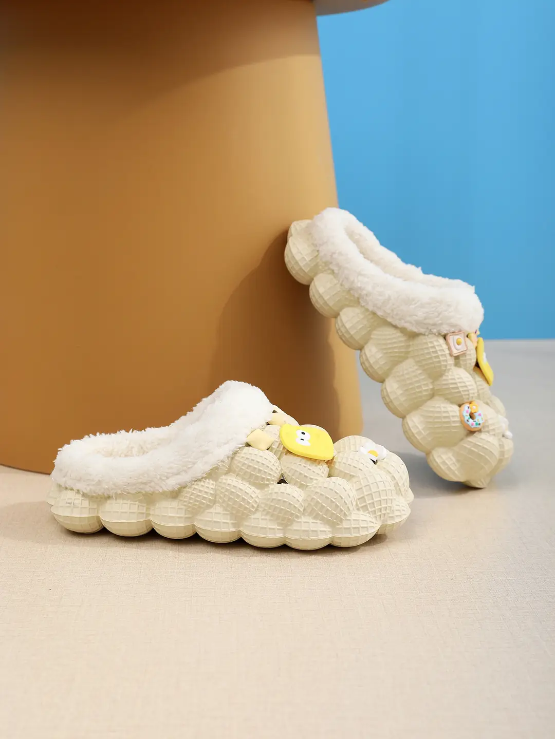 2026 Wholesale Cotton Slippers for Home and Outdoor Use, Lychee Pattern Bathroom Slippers for Couples, Non-Slip Eva Cartoon Fashion Winter Cotton Slippers Trendy — feature 12