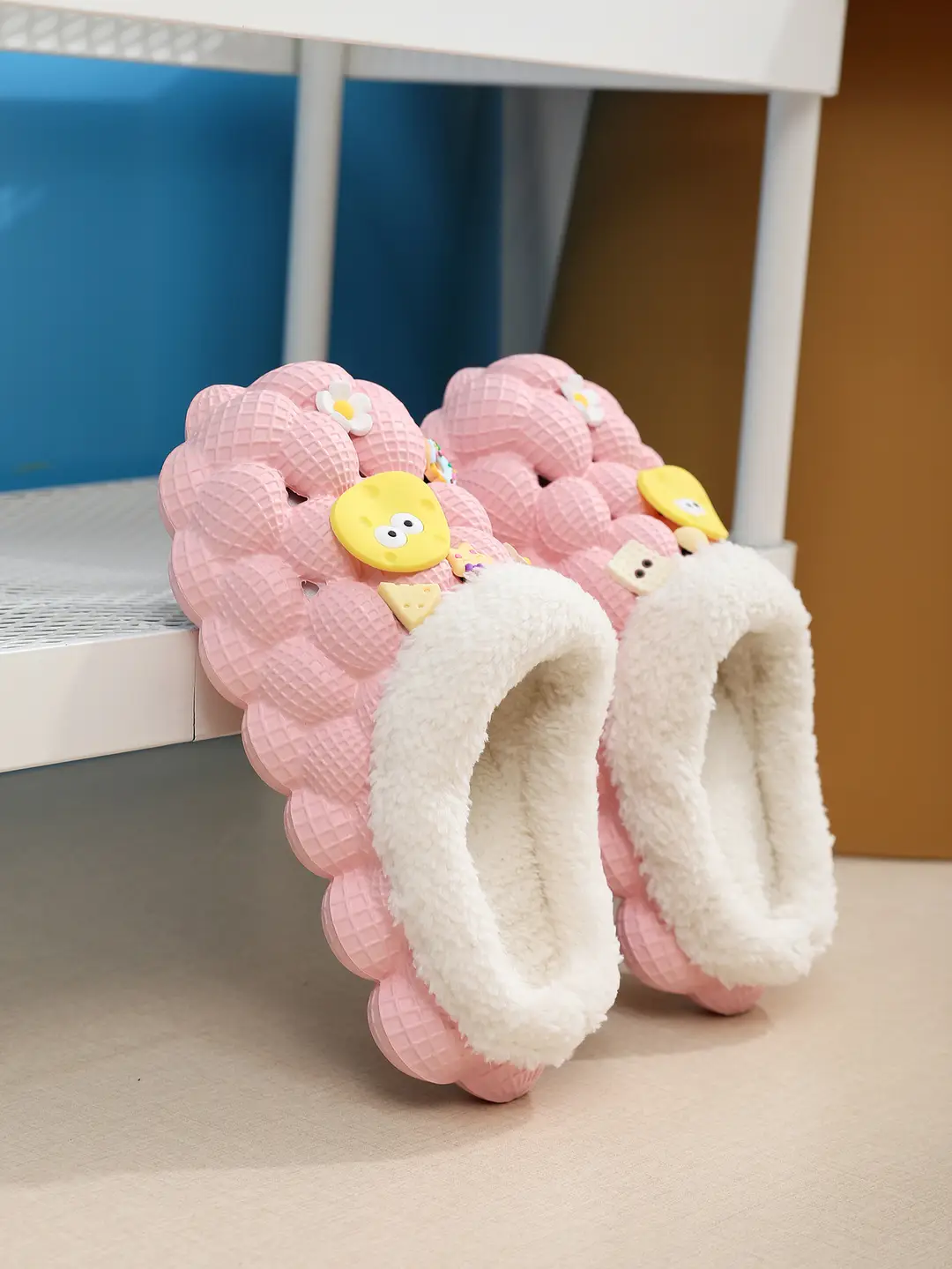 2026 Wholesale Cotton Slippers for Home and Outdoor Use, Lychee Pattern Bathroom Slippers for Couples, Non-Slip Eva Cartoon Fashion Winter Cotton Slippers Trendy — feature 18
