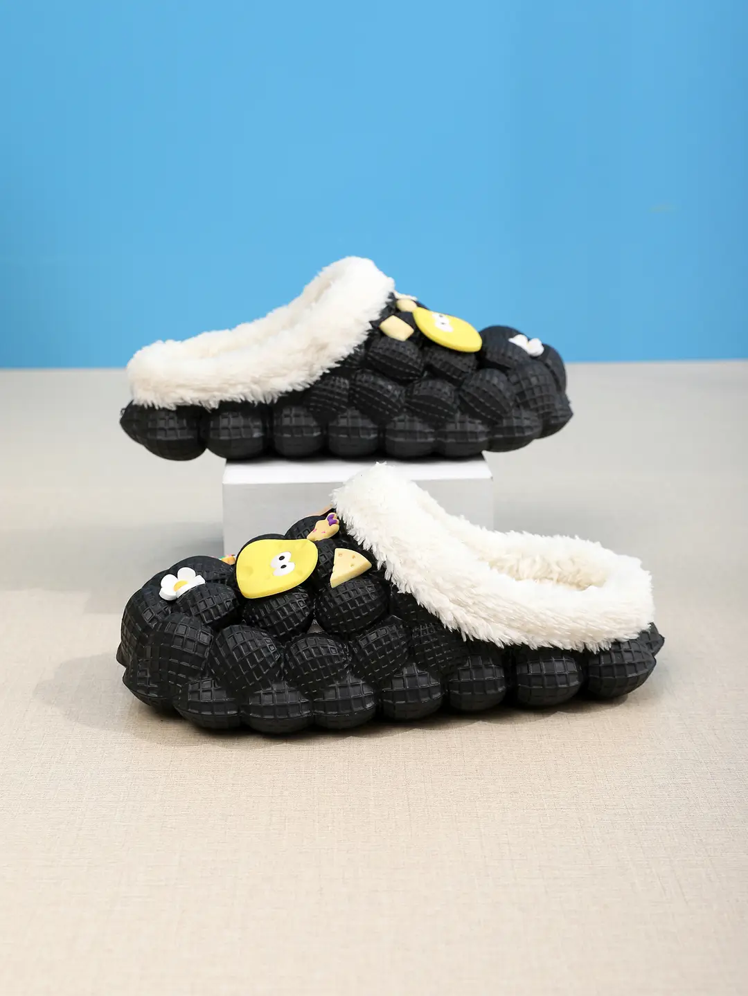 2026 Wholesale Cotton Slippers for Home and Outdoor Use, Lychee Pattern Bathroom Slippers for Couples, Non-Slip Eva Cartoon Fashion Winter Cotton Slippers Trendy — feature 6