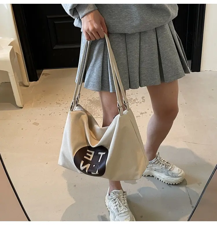 Women's Canvas Tote Bag Niche Design 2026 — feature 17