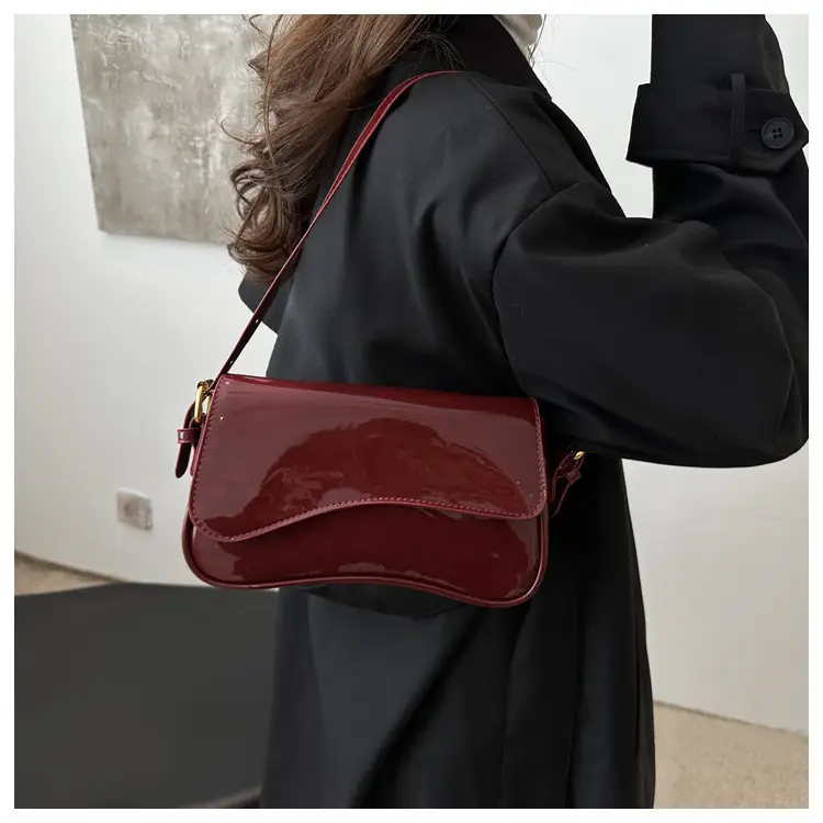 White Retro Shoulder Crossbody Bag for Women — feature 19