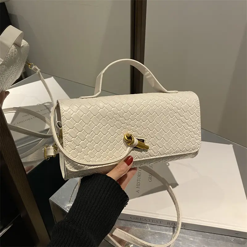 White Woven Korean Style Shoulder Bag with Gold Clasp - Image 4