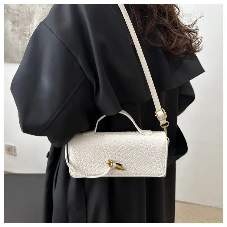 White Woven Korean Style Shoulder Bag with Gold Clasp — feature 18