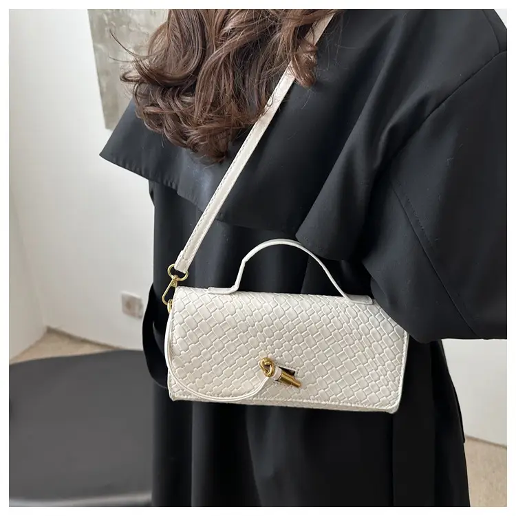 White Woven Korean Style Shoulder Bag with Gold Clasp — feature 19