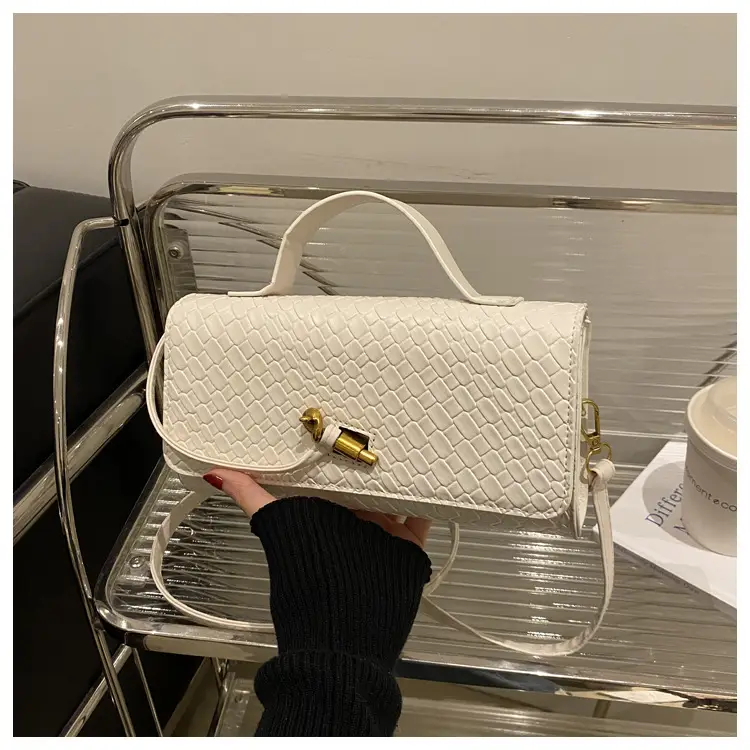 White Woven Korean Style Shoulder Bag with Gold Clasp — feature 21