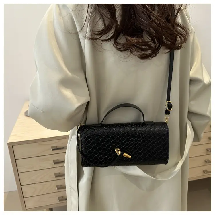 White Woven Korean Style Shoulder Bag with Gold Clasp — feature 8