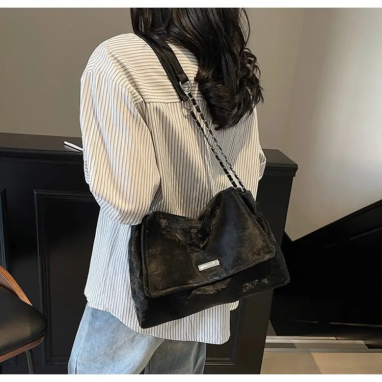 Women's Silver Velvet Shoulder Bag 2025 New Fashion — feature 9