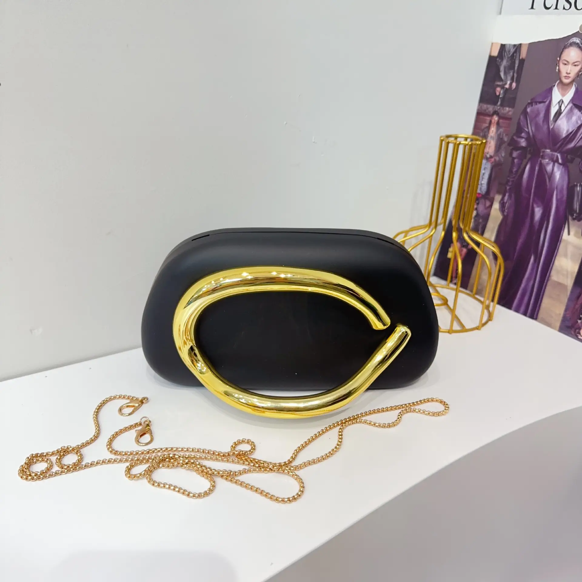 Vintage Metal Crossbody Bags for Women - Image 60