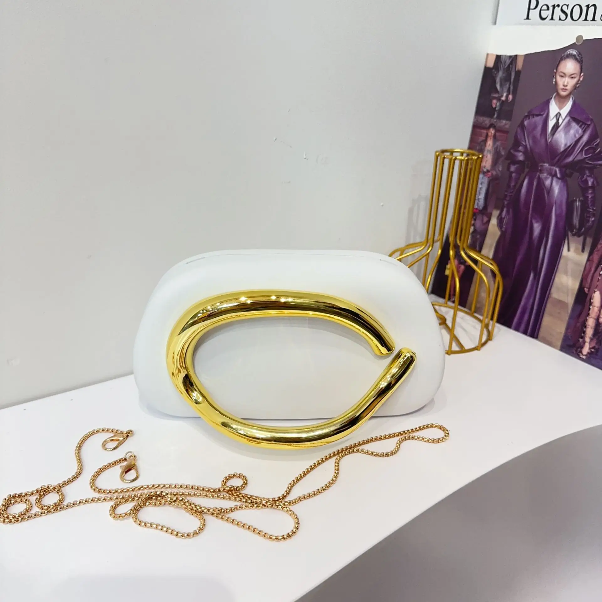 Vintage Metal Crossbody Bags for Women — feature 15