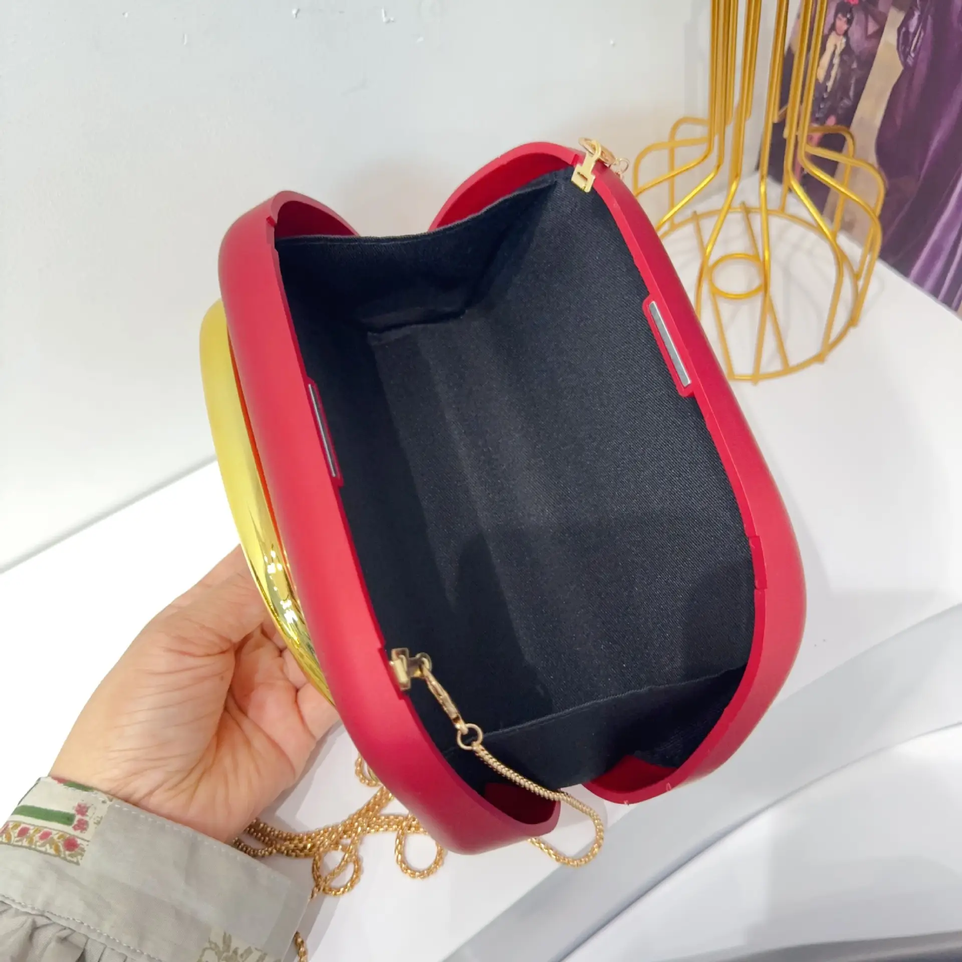 Vintage Metal Crossbody Bags for Women — feature 22