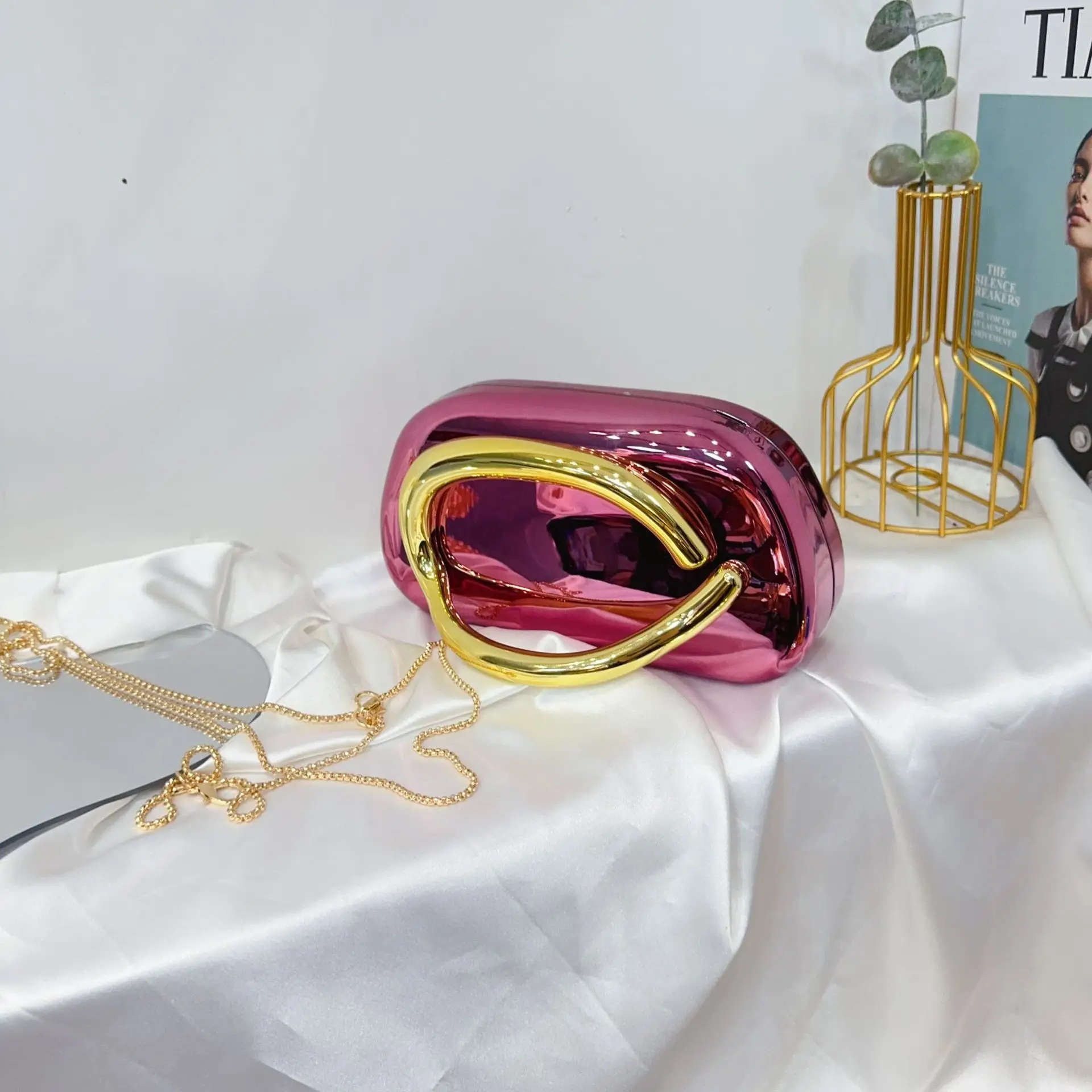 Vintage Metal Crossbody Bags for Women — feature 36