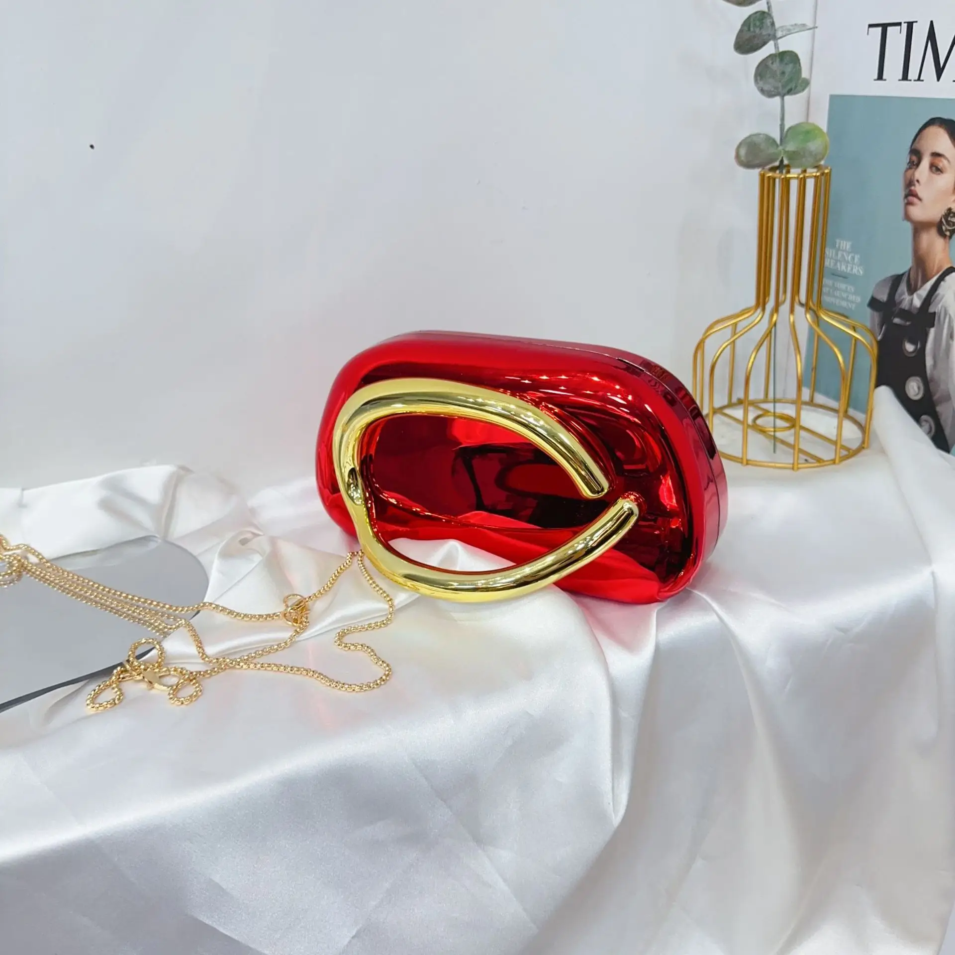 Vintage Metal Crossbody Bags for Women — feature 37