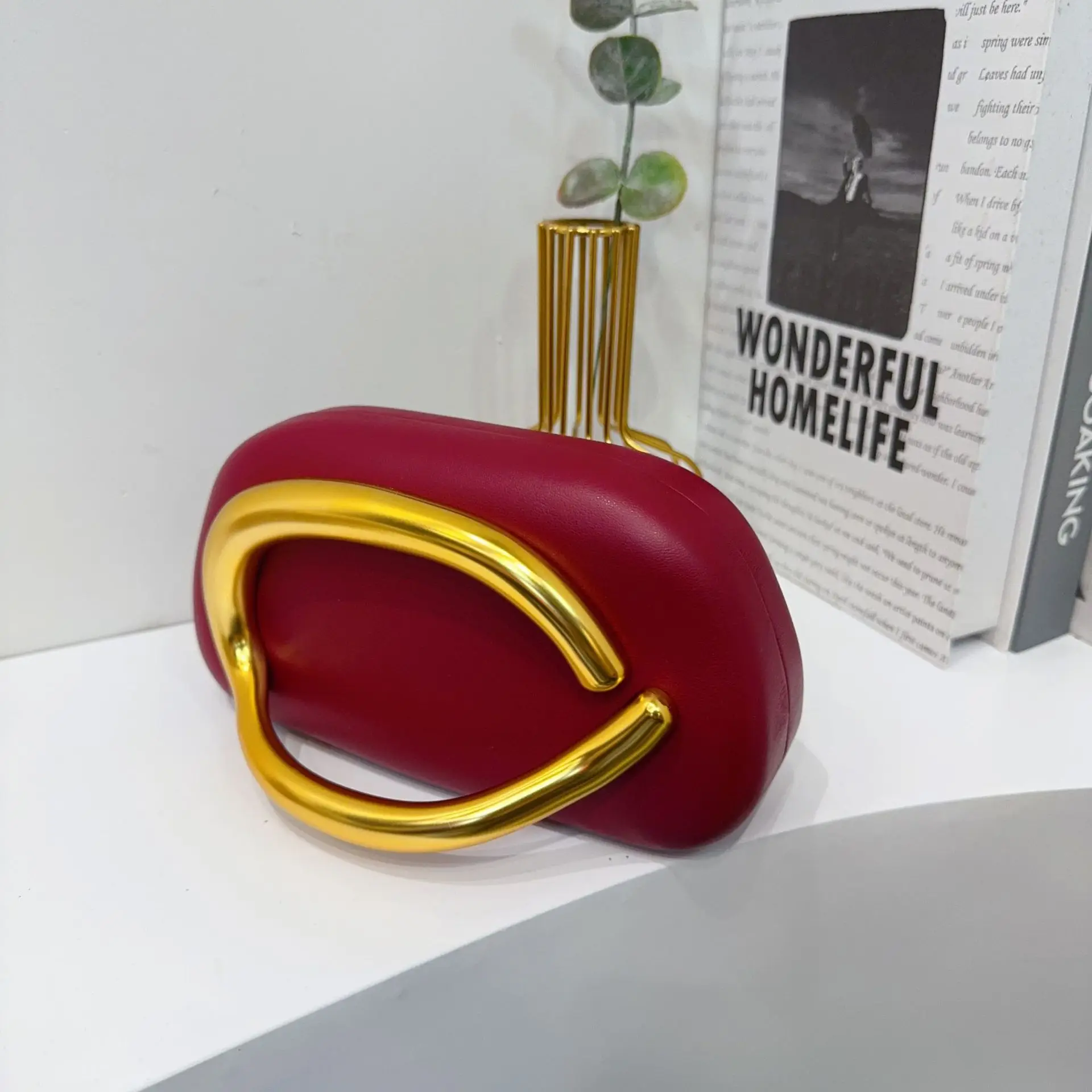 Vintage Metal Crossbody Bags for Women — feature 39