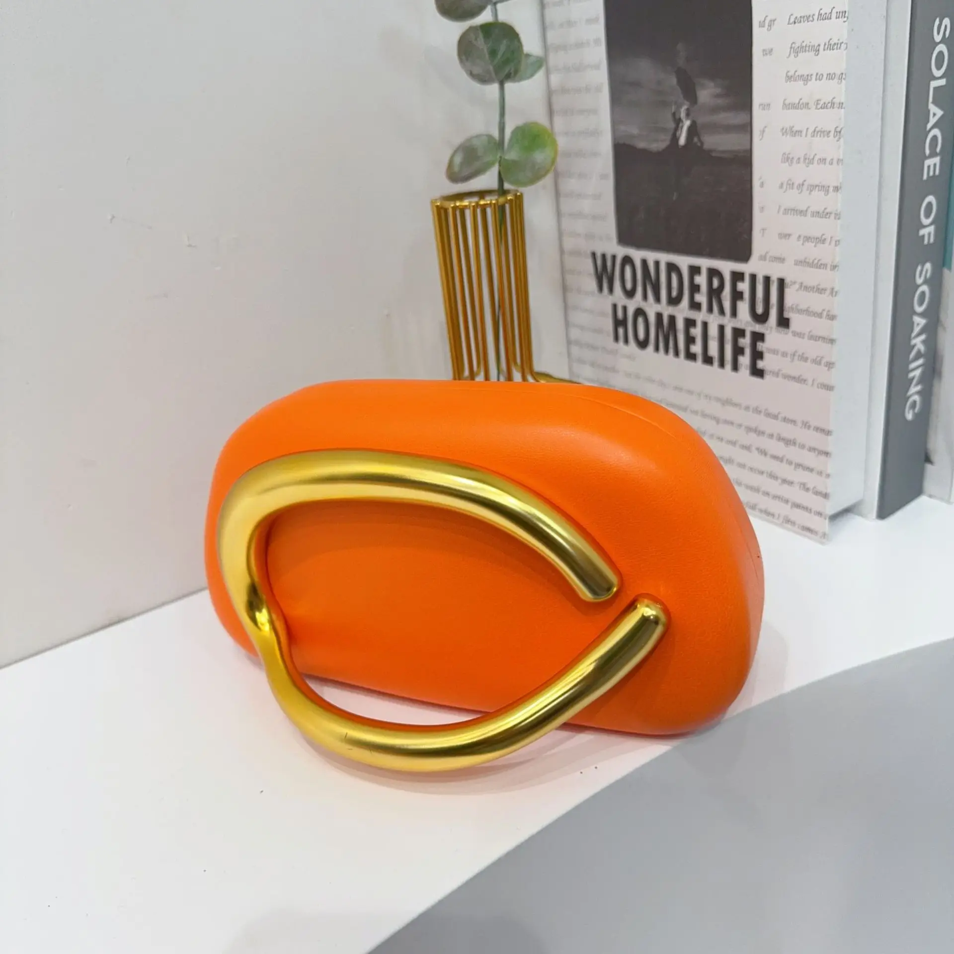 Vintage Metal Crossbody Bags for Women — feature 44