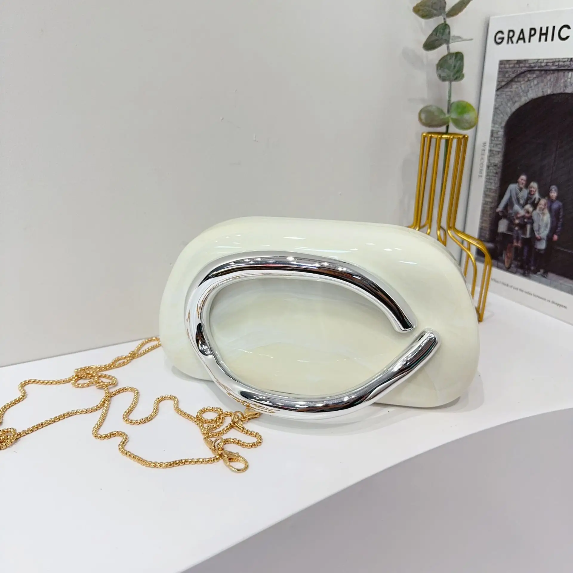Vintage Metal Crossbody Bags for Women - Image 20