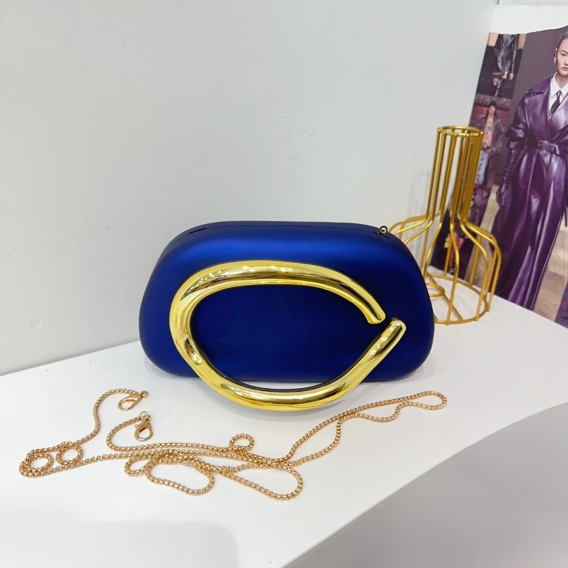 Vintage Metal Crossbody Bags for Women - Image 4