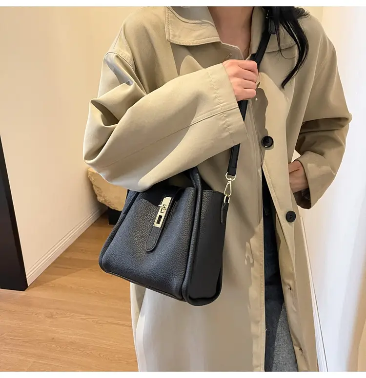 Women Textured Shoulder Bag Brown Large Capacity Commuting — feature 10
