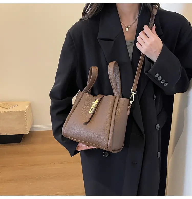 Women Textured Shoulder Bag Brown Large Capacity Commuting — feature 7
