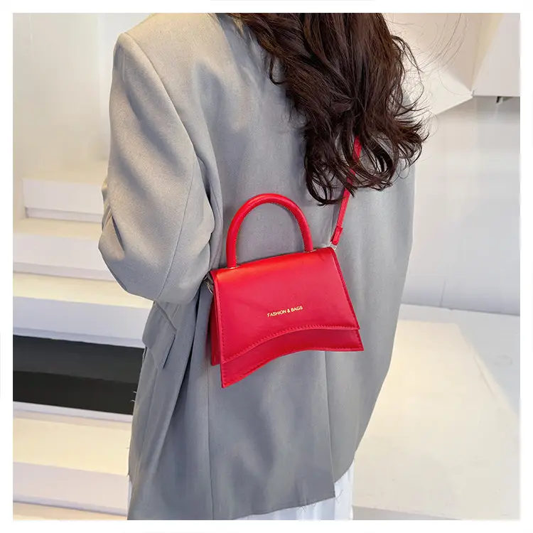 Silver Square Crossbody Bag for Women 2025 — feature 15