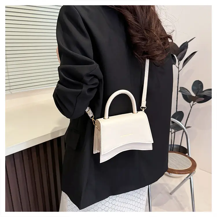 Silver Square Crossbody Bag for Women 2025 — feature 19