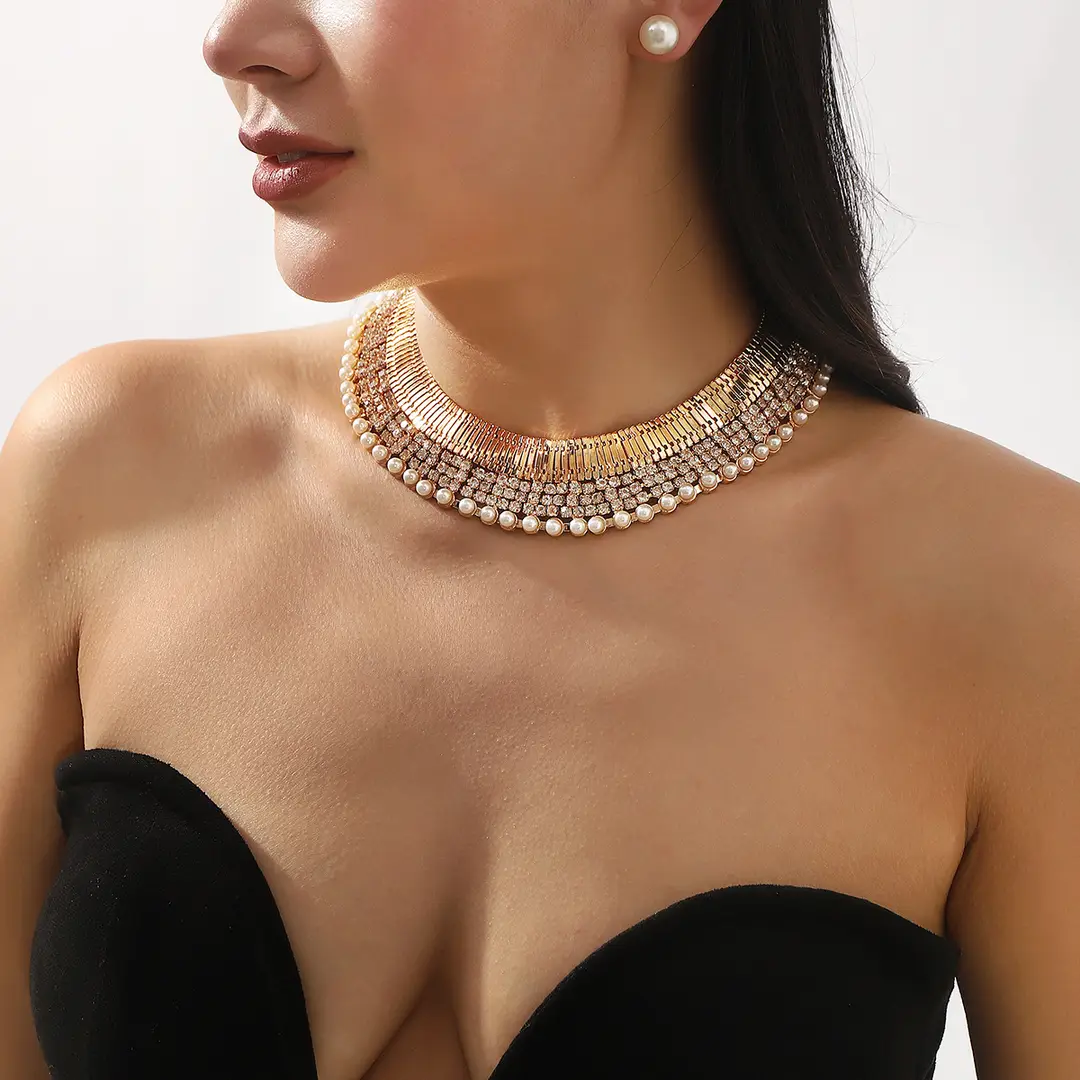 N12427 Exaggerated Wide Edition Gold Strap Diamond Neck Chain Light Luxury Niche Temperament Geometric Heavy Industry Jewelry suit