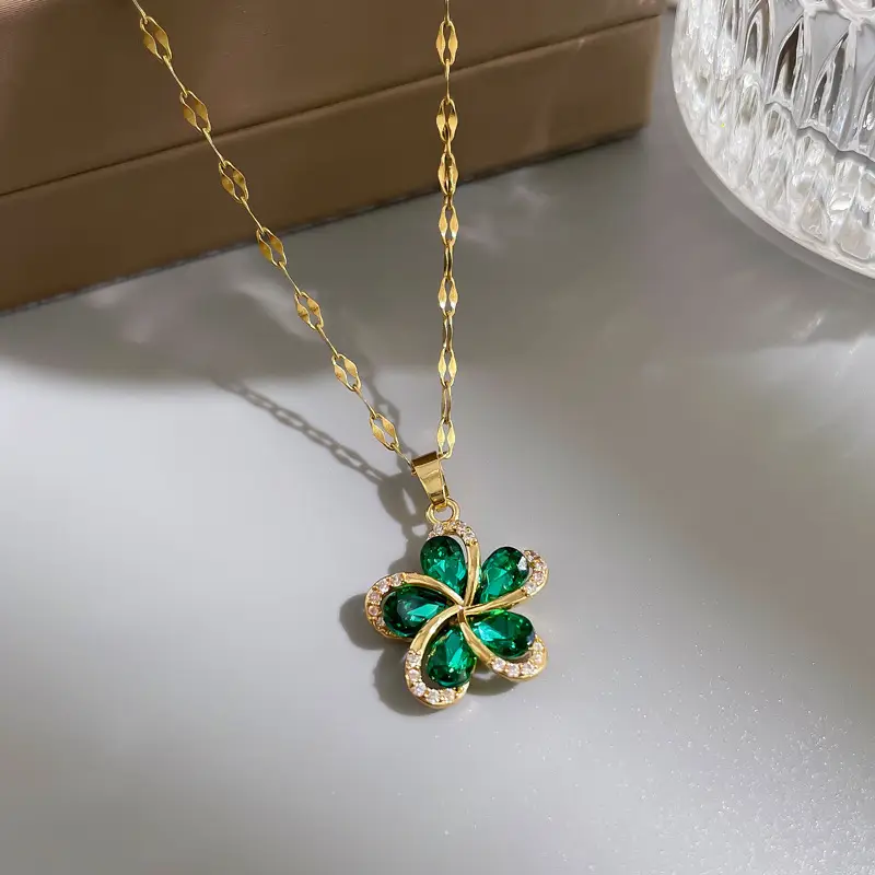 Green Snowflake Titanium Necklace for Women - Image 3
