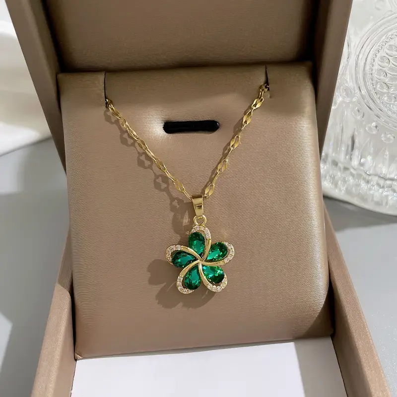 Green Snowflake Titanium Necklace for Women β feature 6