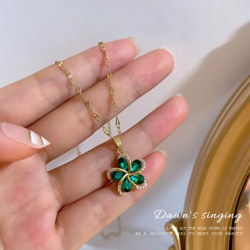 Green Snowflake Titanium Necklace for Women β feature 8